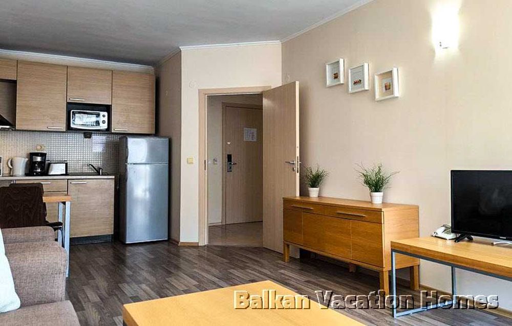 Продава се Двустаен апартамент в Обзор - 75 кв.м за 1236 €/кв.м - Снимка #2