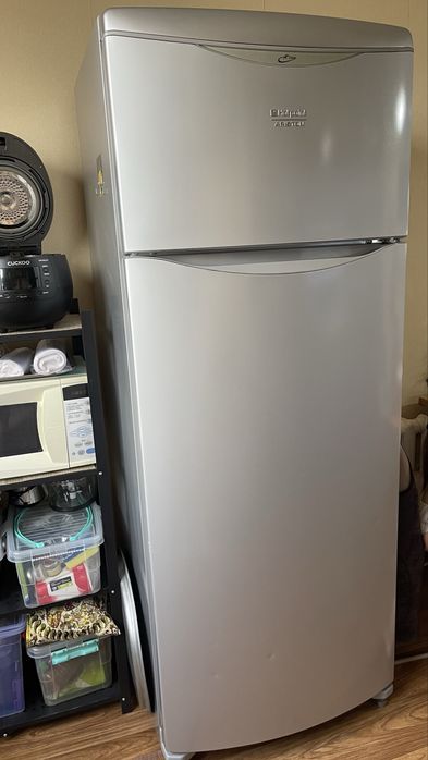 Продаю холодильник Hotpoint-Ariston, 435л