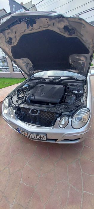 Mercedes-Benz Clasa E - limuzină