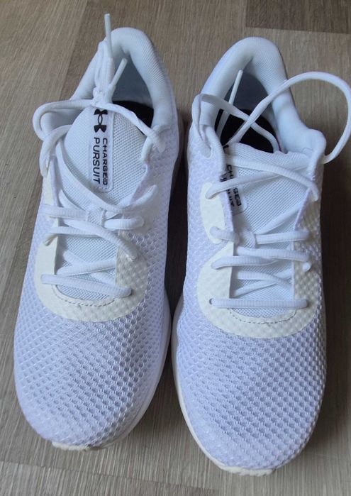 Чисто нови бели маратонки Under Armour (номер 43) - Супер цена!