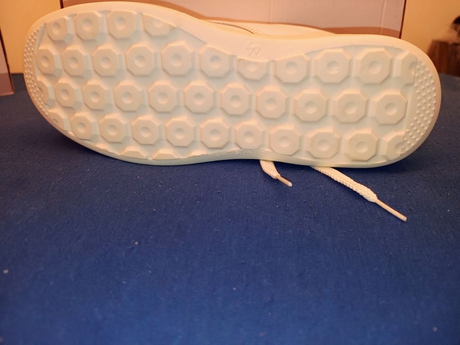 Bocanci și pantofi protecție