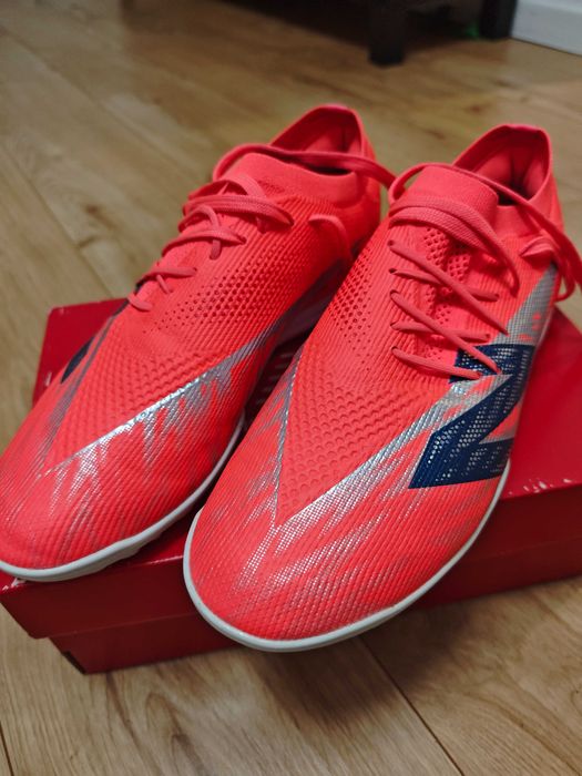 NEW BALANCE FURON V8 ELITE TURF . Чисто нови не използвани.