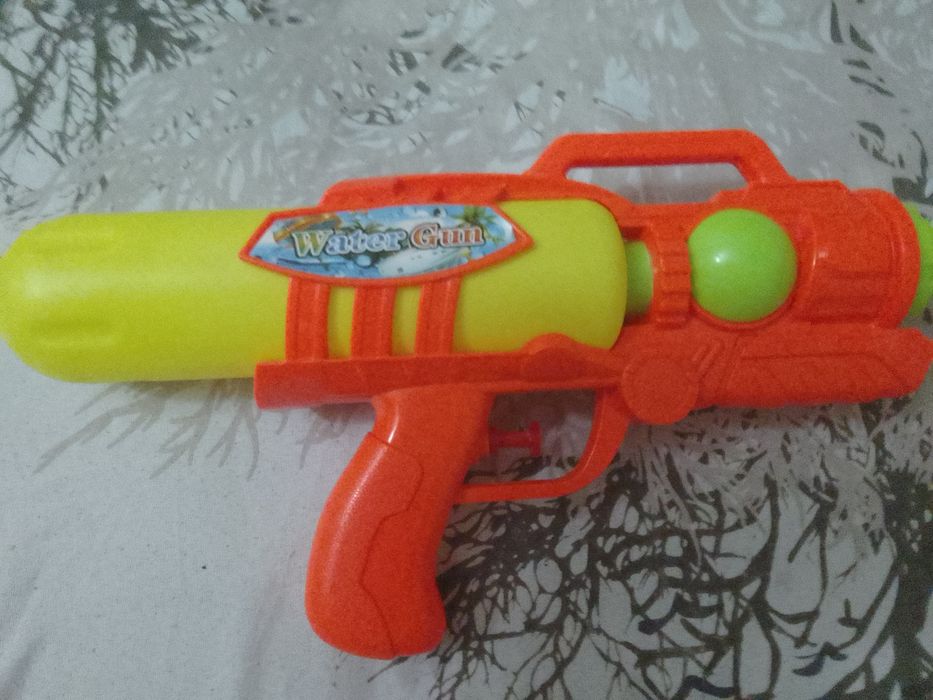 Водяной пистолет Water gun