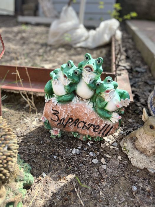 Декоративные фигурки для сада и огорода