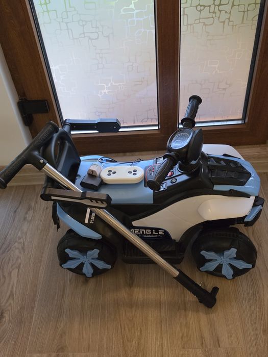 ATV electric pentru copii cu lumini LED și muzică – stare excelentă