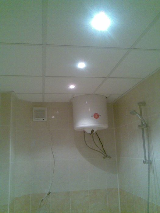 Влагоустойчив окачен таван за баня