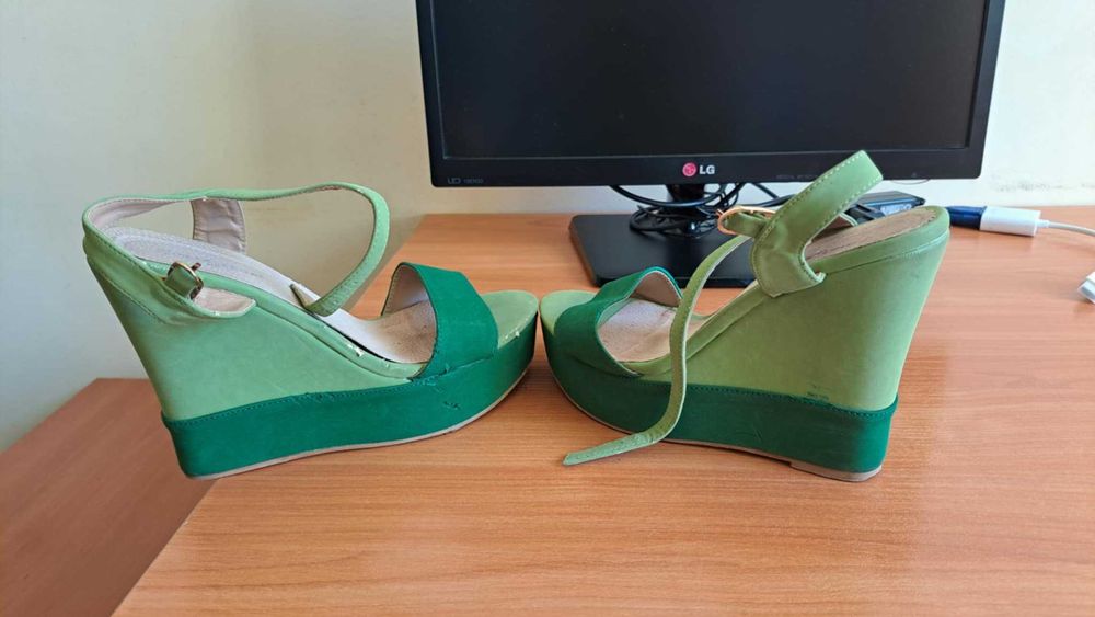 Зелени токчета за cosplay