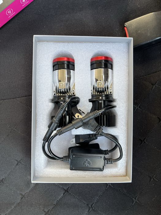 Лед фары 4H новые