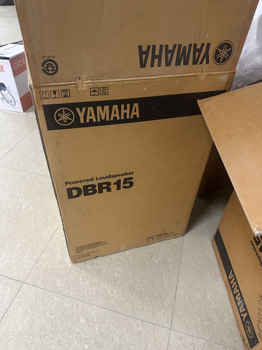 Yamaha DBR 15 колонка