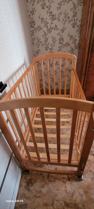 Детская кроватка