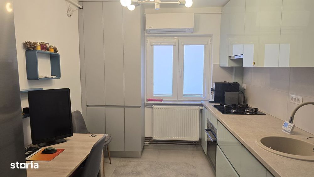 Vand apartament 2 camere decomandat, Deva, I. Maniu, etaj 3, mobilat