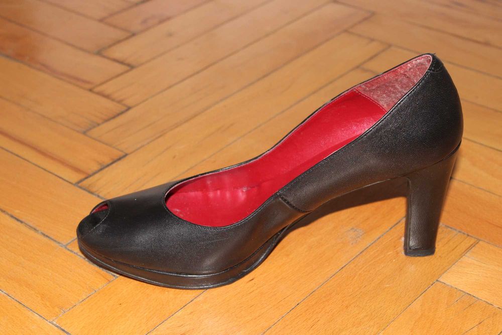 Елегантни дамски токчета labele creation, №40, стелка: 26 см. ток: 9см