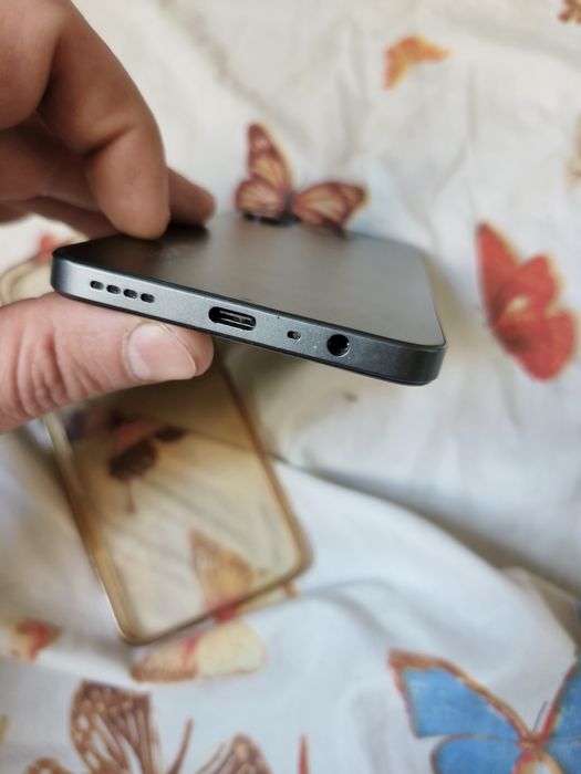 Продам телефон Realme note 60