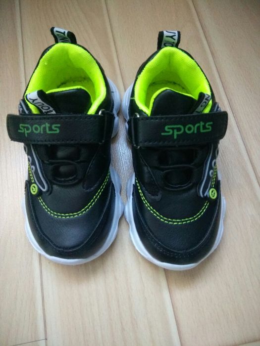 Светещи маратонки 24 н