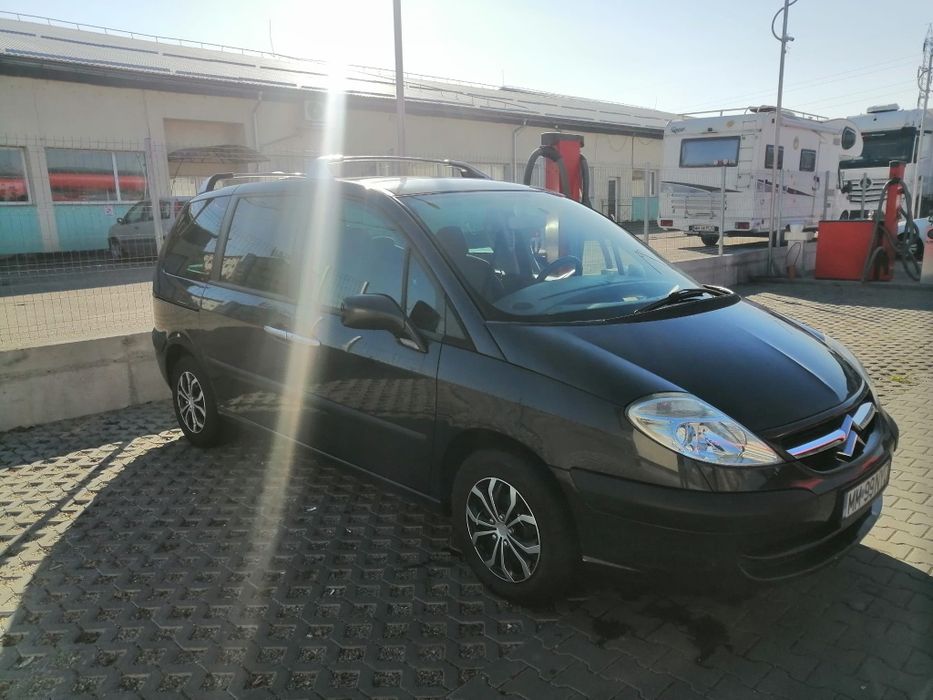 Vând Citroën C8,