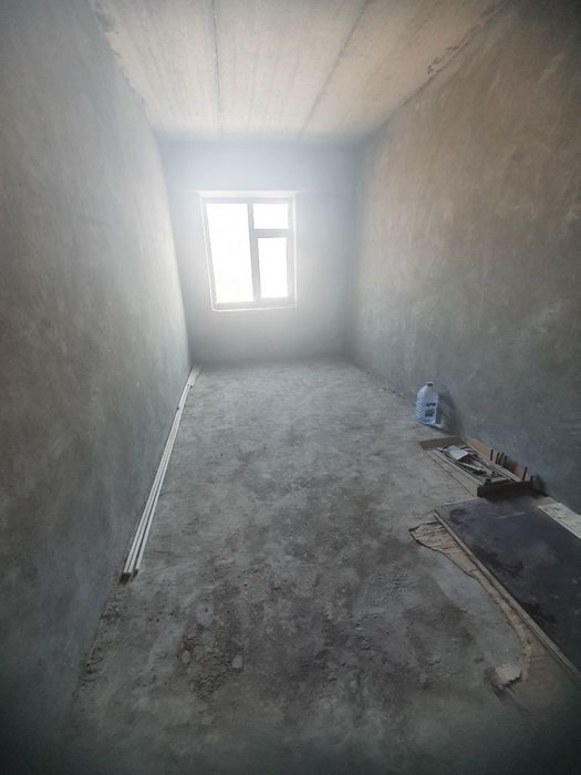 Dom sotiladi 1 xona 43 kv xasanboy posttan 700 metr (Kadastrlari bor)