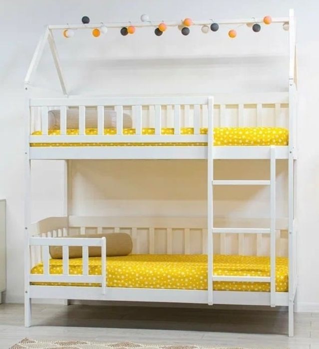 Детская кровать двухъярусная.
