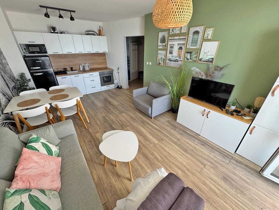 Продава се Двустаен апартамент в к.к. Елените - 60 кв.м за 2167 €/кв.м - Снимка #2