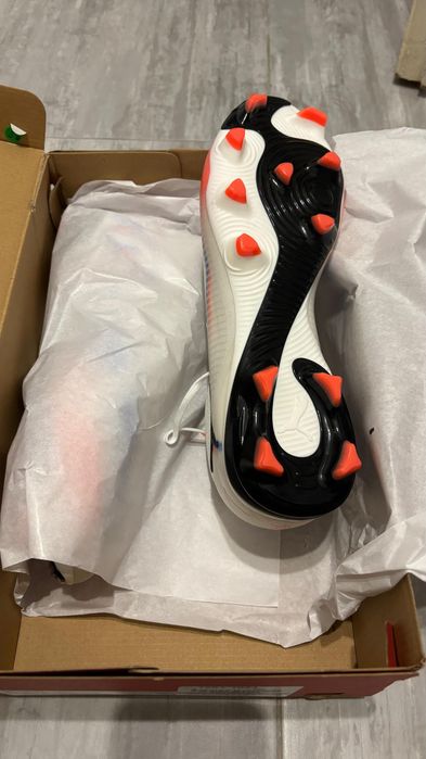 Ghete fotbal Puma Future 8 Pro