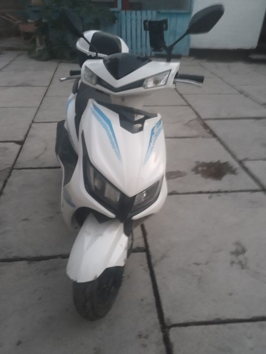 Мопед м8  продается, обмен есть на айфон