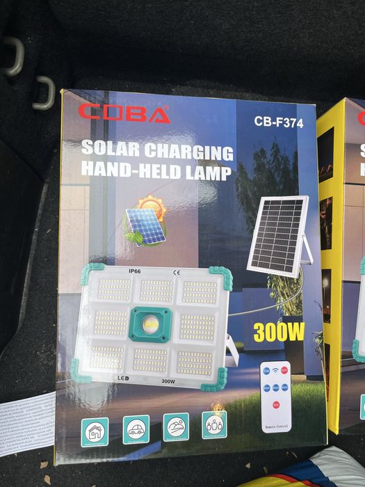 Lampa solara pentru curte