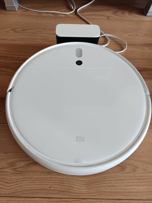 Робот за сухо и мокро почистване Xiaomi + подарък