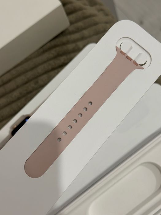 Продам часы  iwatch series 3