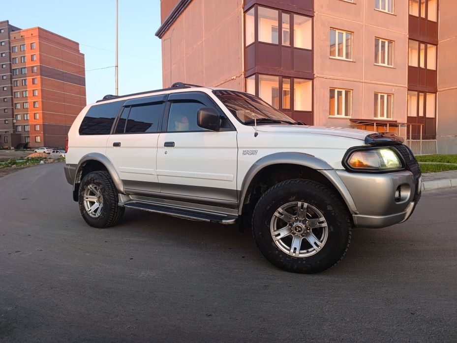 Mitsubishi Montero sport