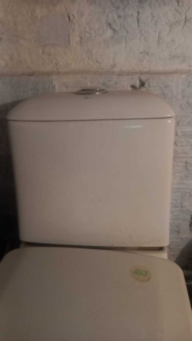 Продам унитаз в сборе