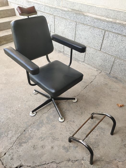 Parixmaxerskiy Kreslo