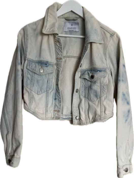 Ефектно дънково яке Stradivarius