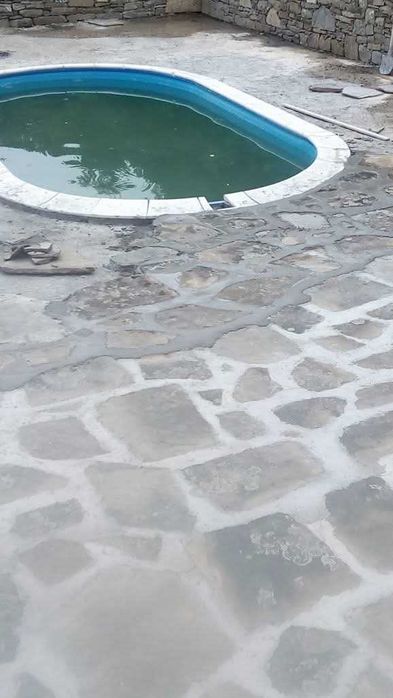 Каменни зидарии и басейни