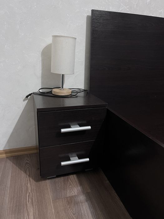 Продам спальный гарнитур