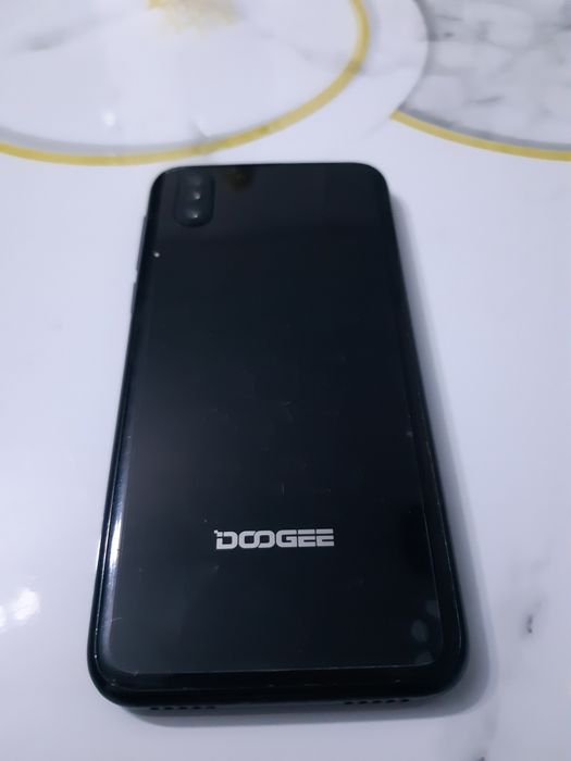 Телефон Doogee .