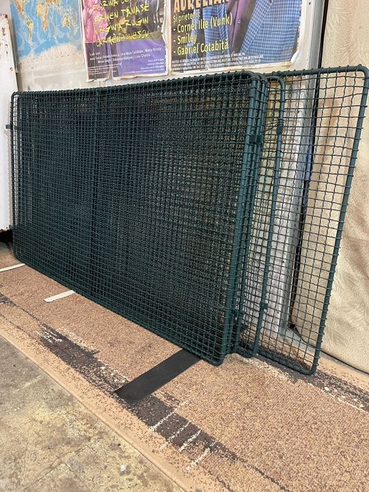 Vand panouri de gard cu plasa de sarma