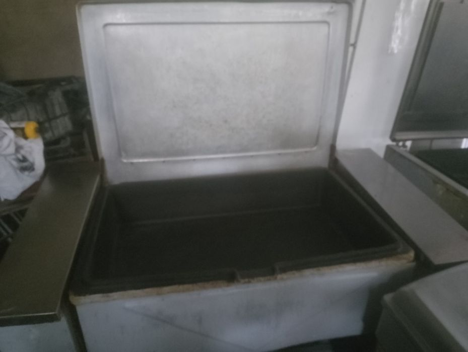 Продам морозильник