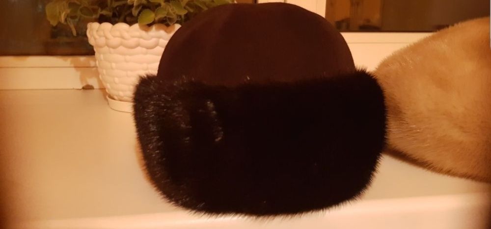 Продам шапку ,норка+замша б/у