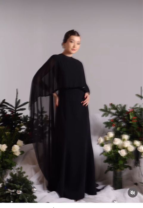 Вечернее платье со шлейфом