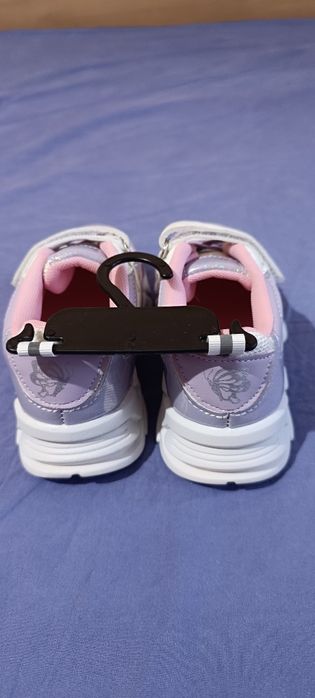 Нови красиви маратонки за момиче номер 27