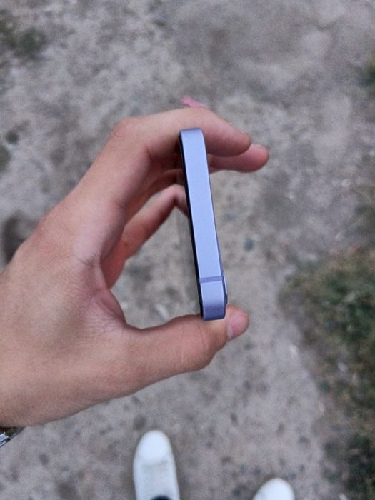 iPhone 12 mini..