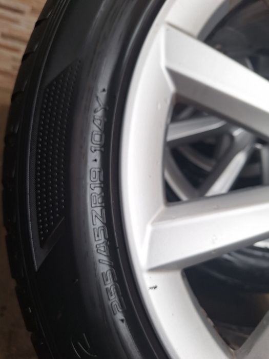 Anvelope Hankook 255 45 19 Vara