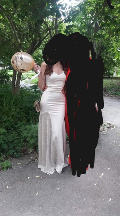 Бална рокля, цвят слонова кост