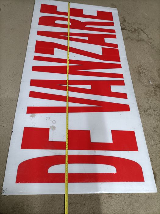 Panou publicitar din policarbonat 135/65 cm + - de 0,8 , accept schimb
