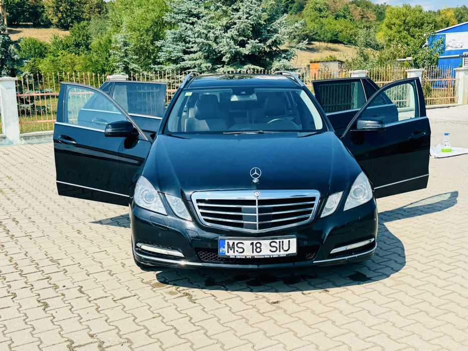 Vand sau schimb Mercedes E-Class 300