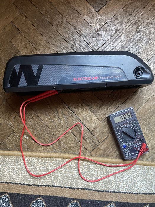 Vind baterie trotineta electrică de 36v-10,4ap,300lei,cele pentru bicicletă (E-bike)sunt 450lei.