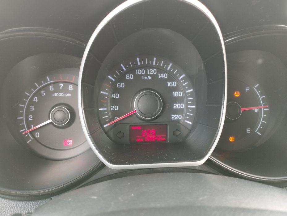 Продам киа рио  отличном состоянии.