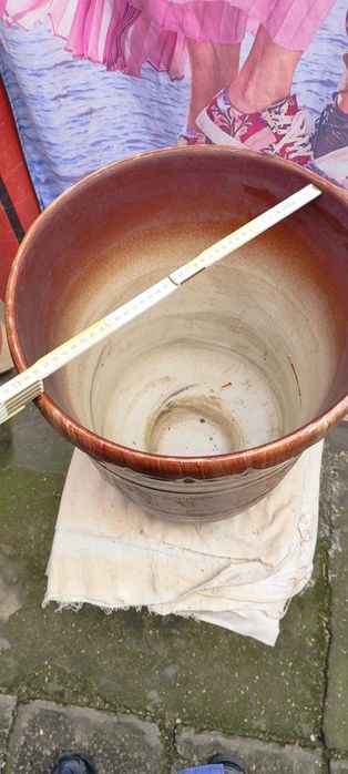 Керамична ваза 1979 година