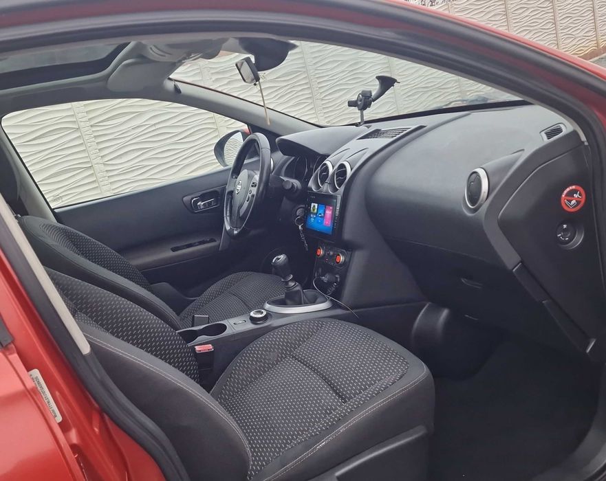 Nissan Qashqai 2.0L dci 150 cp 4x4 tekna