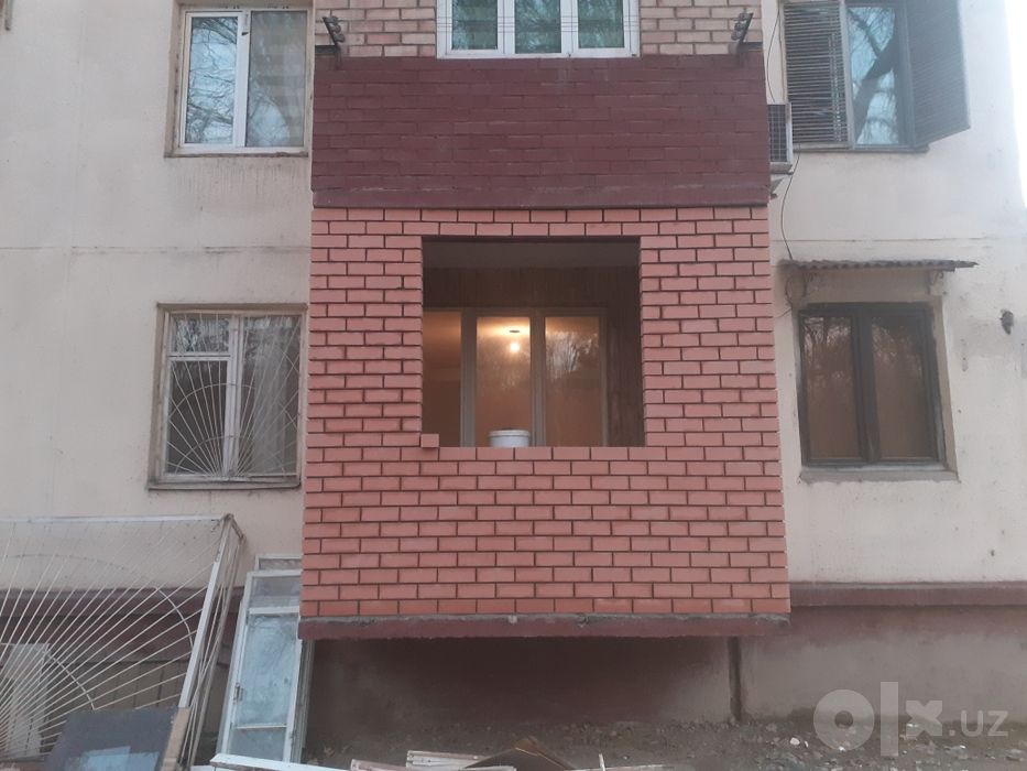 кладка кирпича на балконе