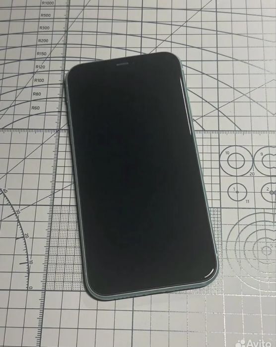 Продам Iphone 11